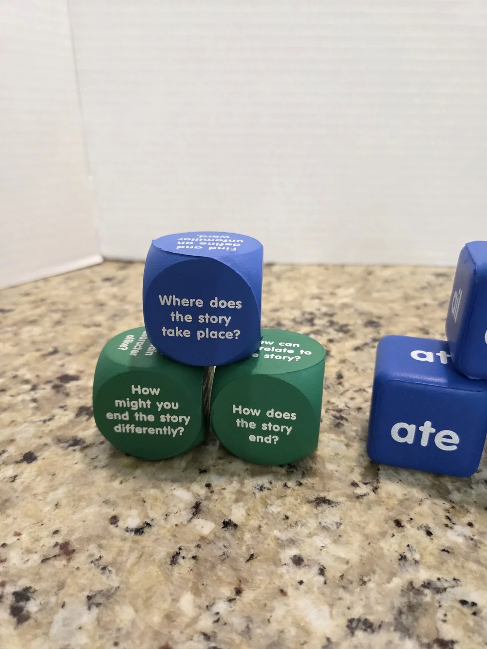Learning Resources Reading Comprehension Foam Cubes & Word Builder Homeschool